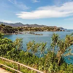 FENER DE BAIX 81 bonito apartamento en primera línea de mar
