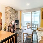 FENER DE BAIX 81 bonito apartamento en primera línea de mar